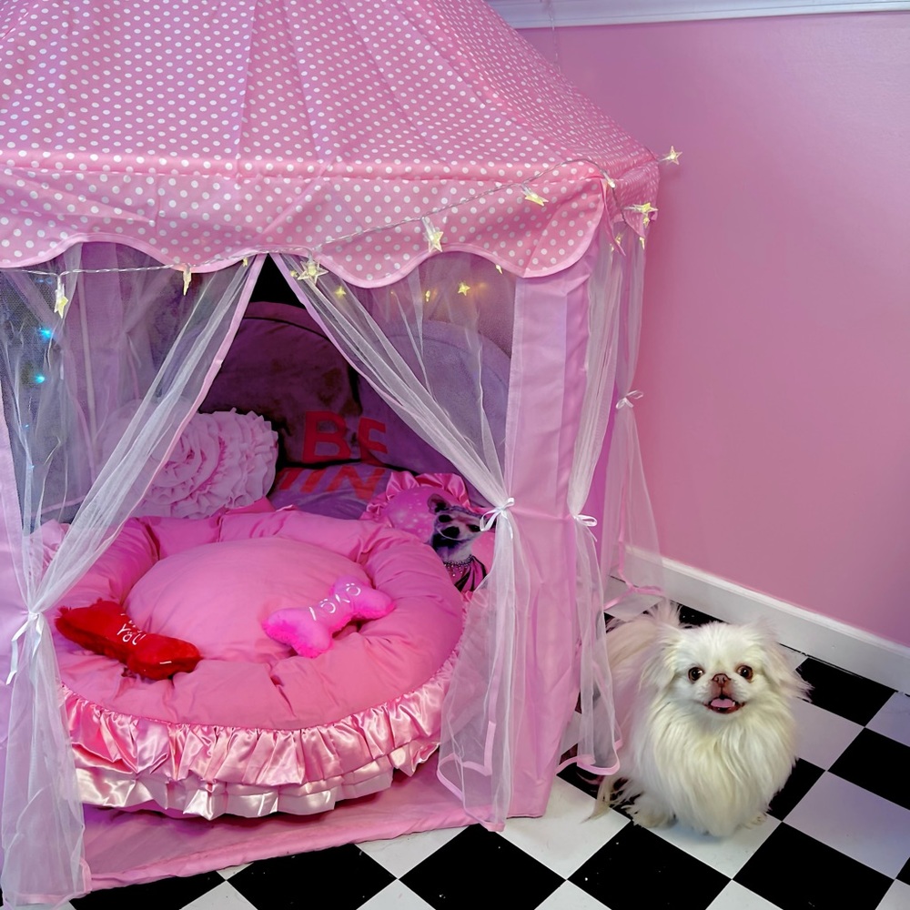Fairytale Dreams Pink Ruffled Pet Bed